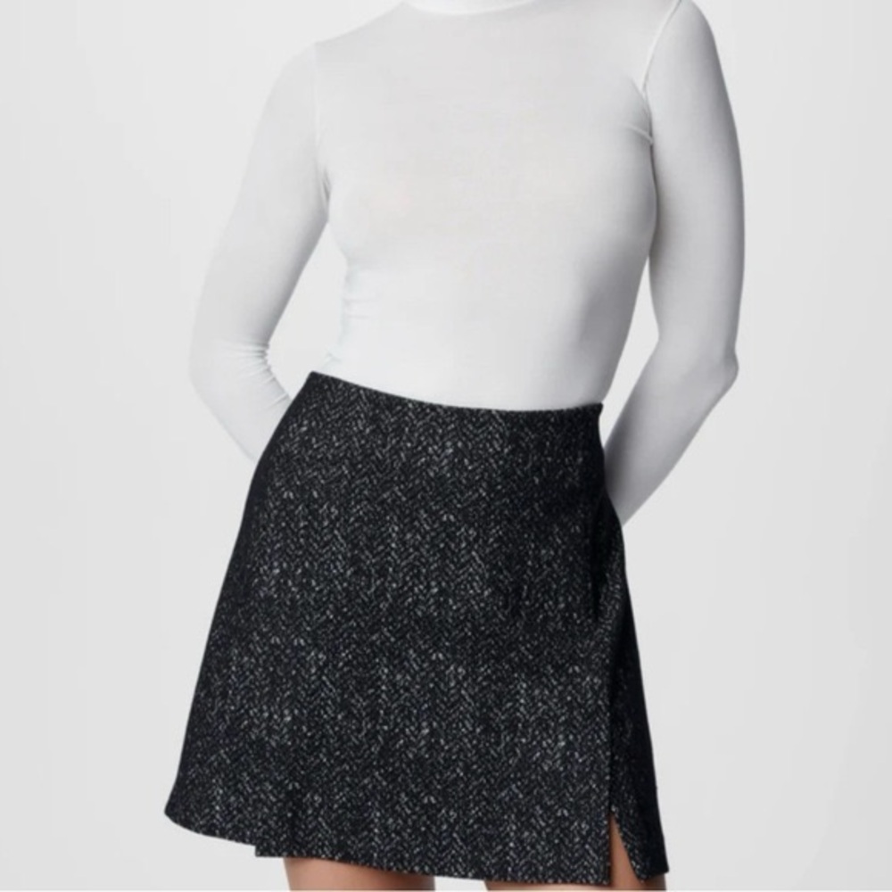 SPANXsmooth Ponte Mini Skort with Slit | Black Herringbone | Size L